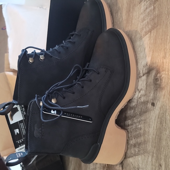 Brand new 6.5 Sorel Hi Line Heel Lace Black - Picture 3 of 10